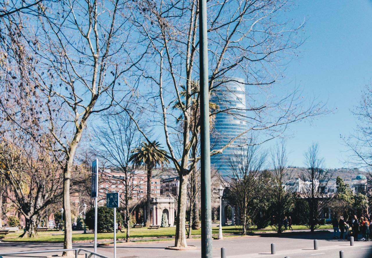 Gran Via Apartment By People Rentals Bilbao Bagian luar foto